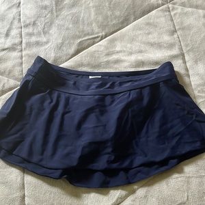 Stretchy swim trunk bottoms, comfy, never worn